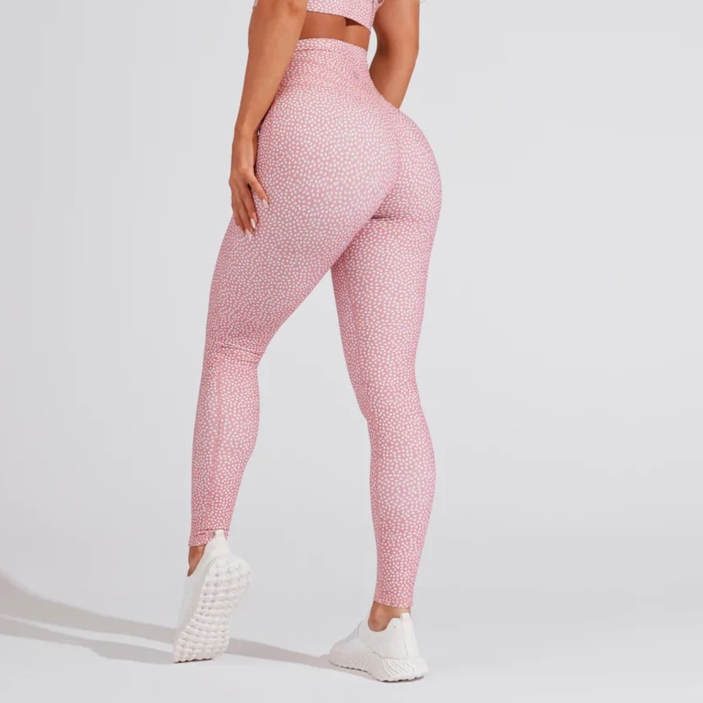 Buff Bunny M legacy leggings pink bossy print